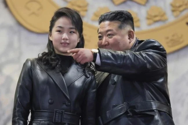 Роскошный гардероб Ким Чен Ына: символ власти в условиях санкций