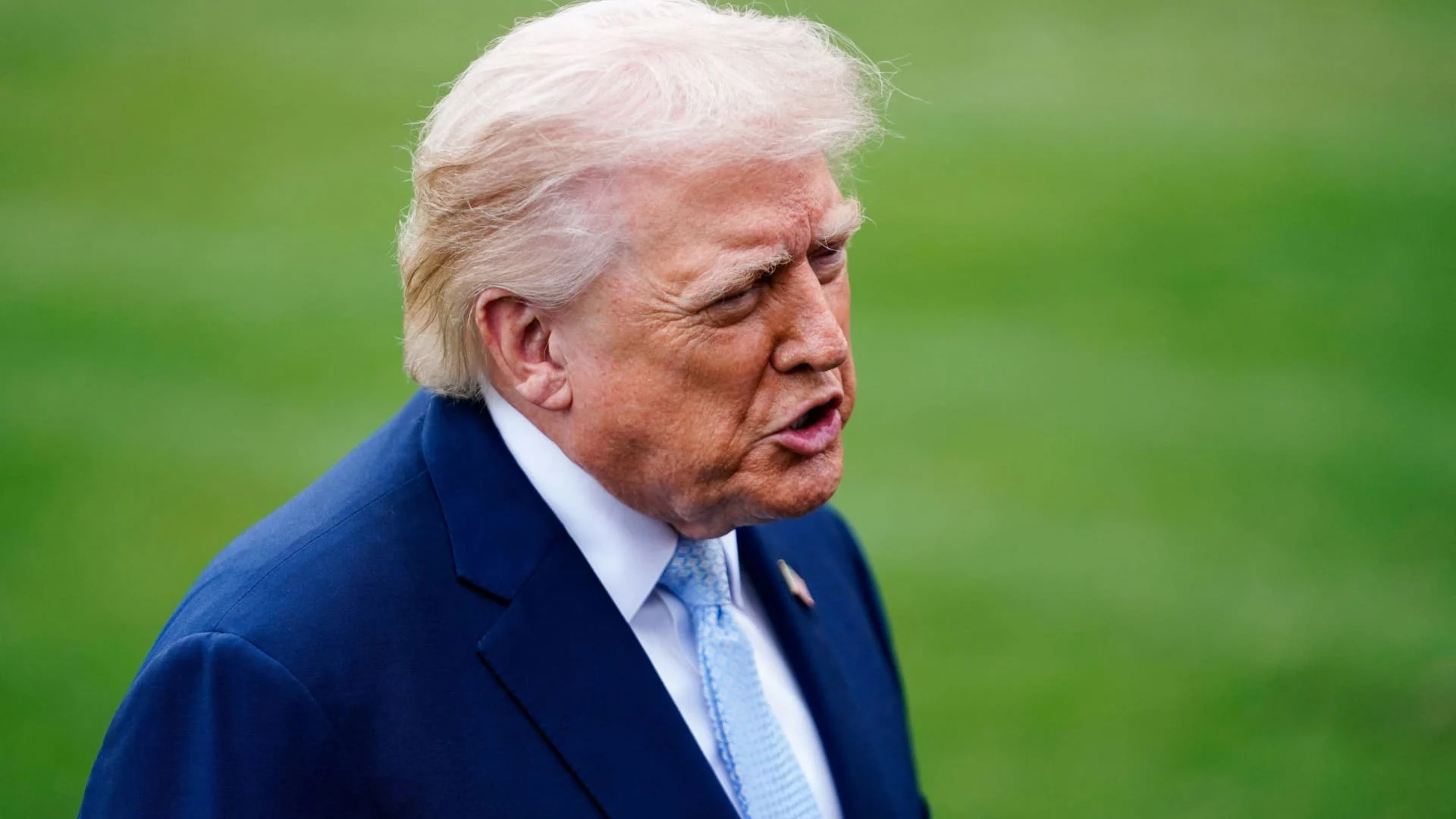 Трамп угрожает задействовать ICE в аэропортах, Маск предлагает оплатить зарплаты TSA