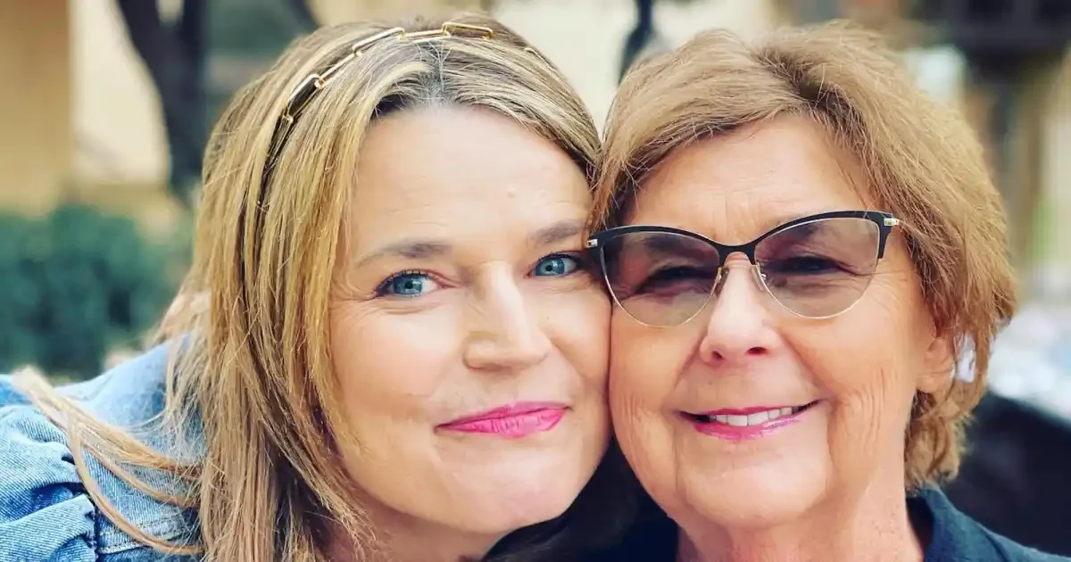 Саванна Гатри делится надеждой в соцсетях на фоне исчезновения матери