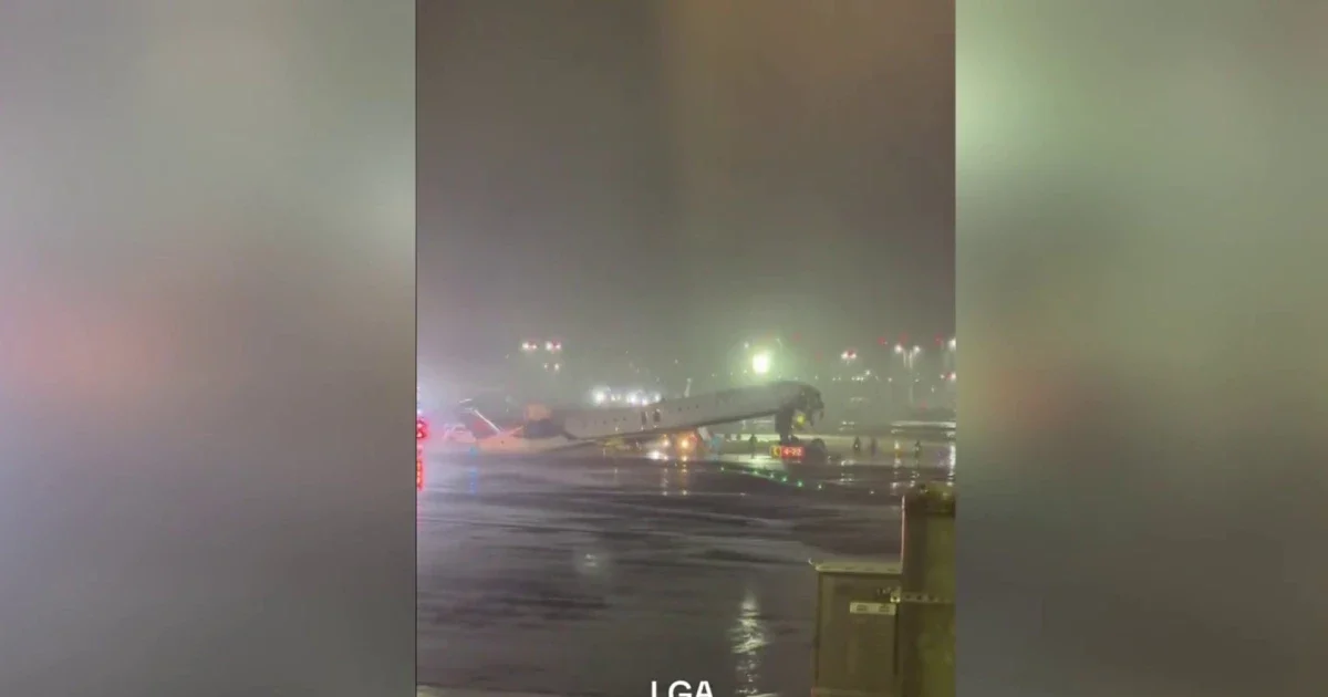 Столкновение самолёта Air Canada с пожарной машиной в Нью-Йорке: четверо пострадавших