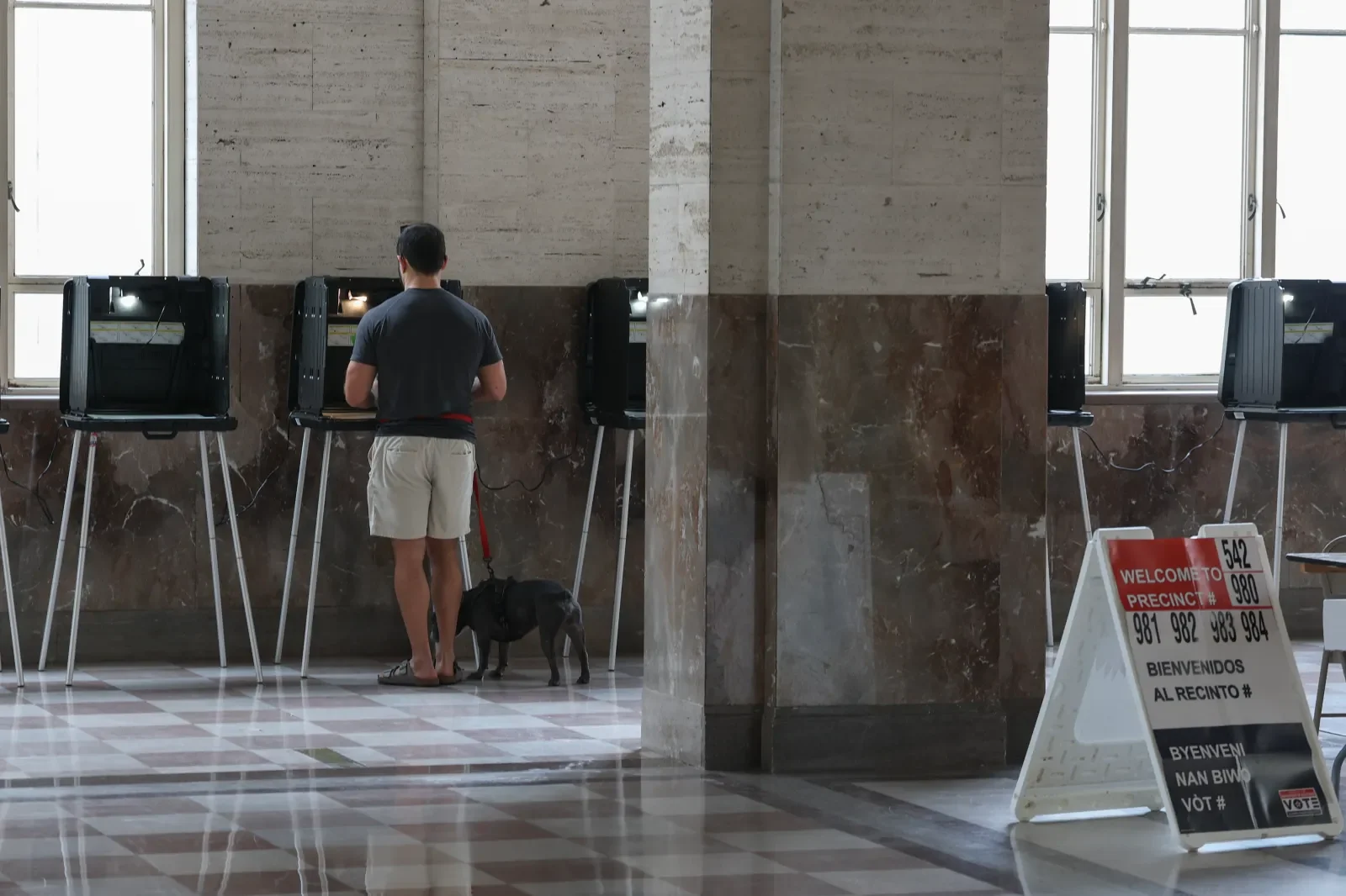 Демократы одержали победы на довыборах во Флориде