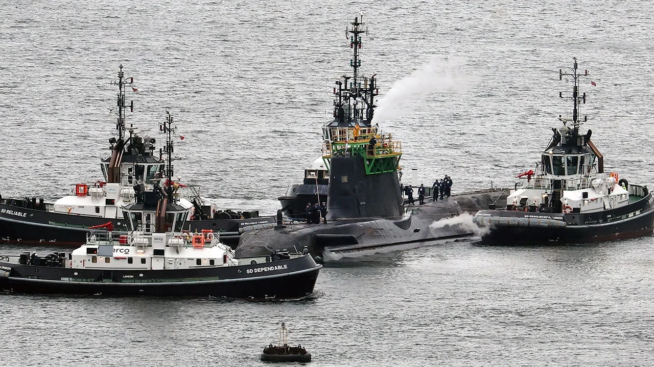 Иранский и румынский граждане обвинены в попытке проникновения на британскую базу ядерных ракет