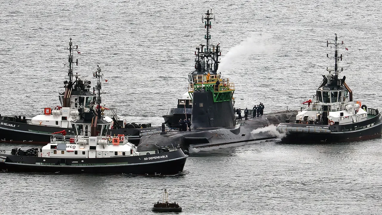 Иранца и румынку обвинили в попытке проникнуть на британскую базу с ядерным оружием