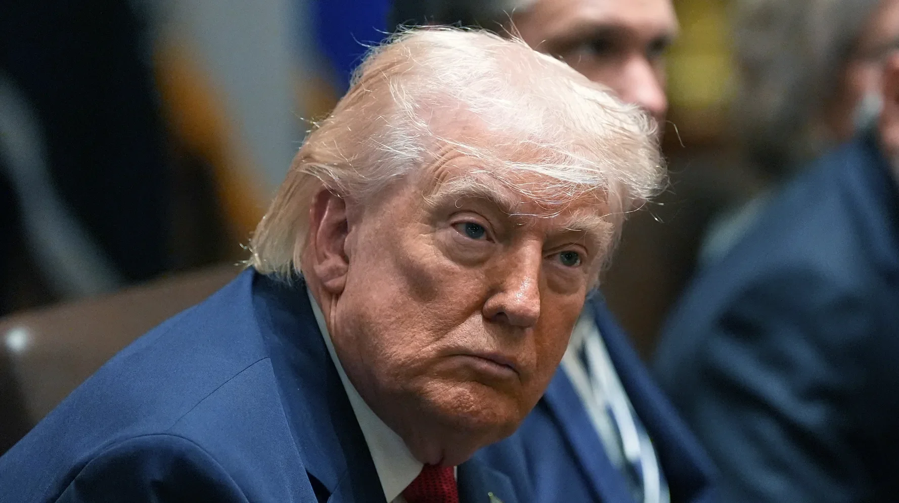 Месяц войны с Ираном: перед Трампом только трудные решения