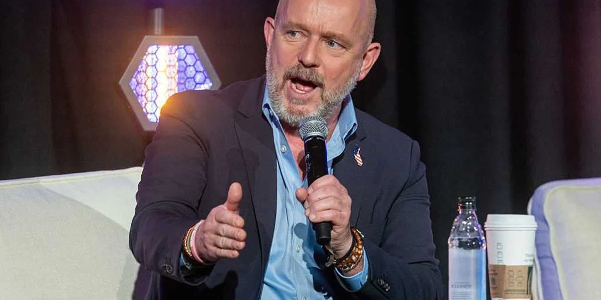 Республиканцы лидируют в гонке за пост губернатора Калифорнии