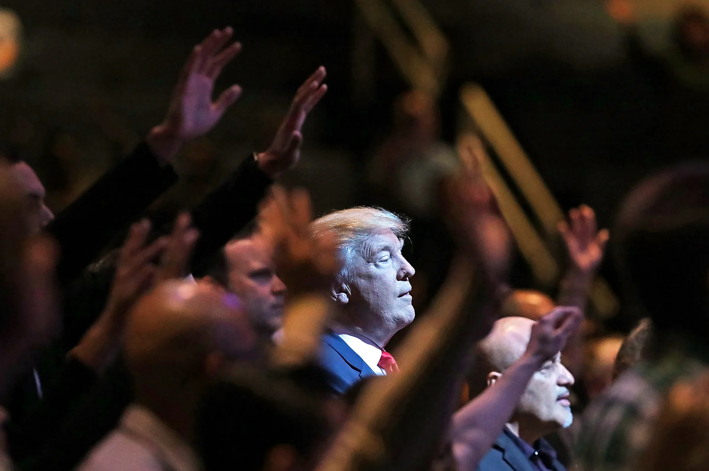 Трамп планирует христианское «возрождение» к 250-летию США