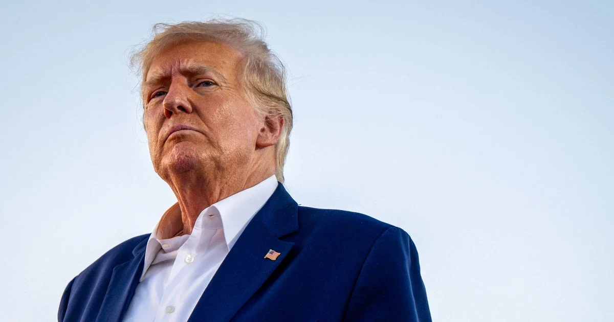 Комиссия из назначенцев Трампа одобрила памятную золотую монету с его изображением