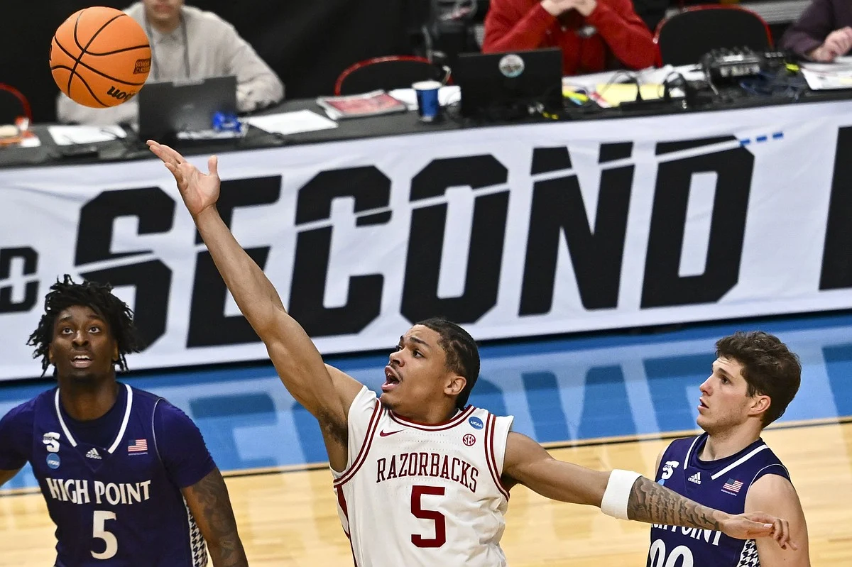 Дэриус Акафф: уверенность и мастерство в победе Арканзаса над Хай-Пойнт