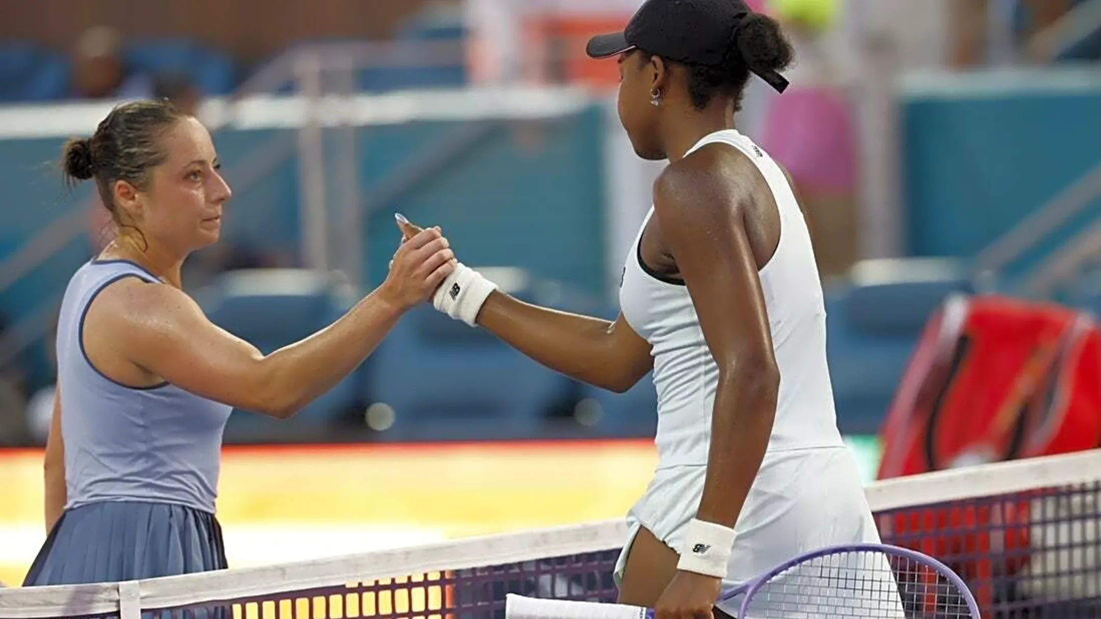 Коко Гафф преодолела трудности и прошла в следующий раунд Miami Open