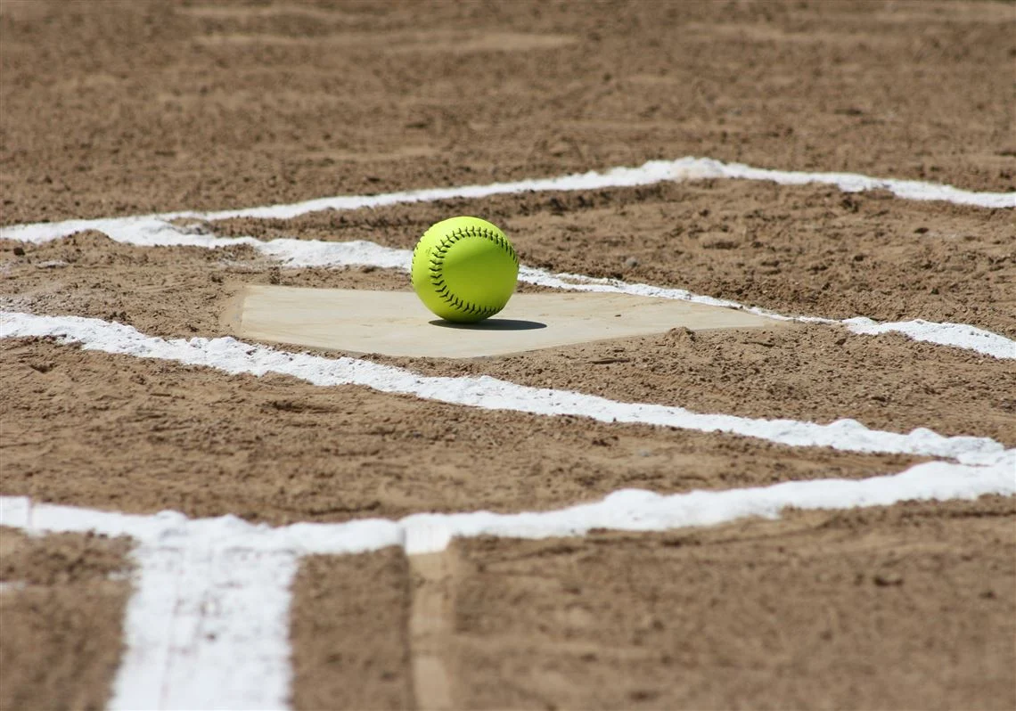 Школьный софтбол: Hempfield уверенно побеждает North Allegheny