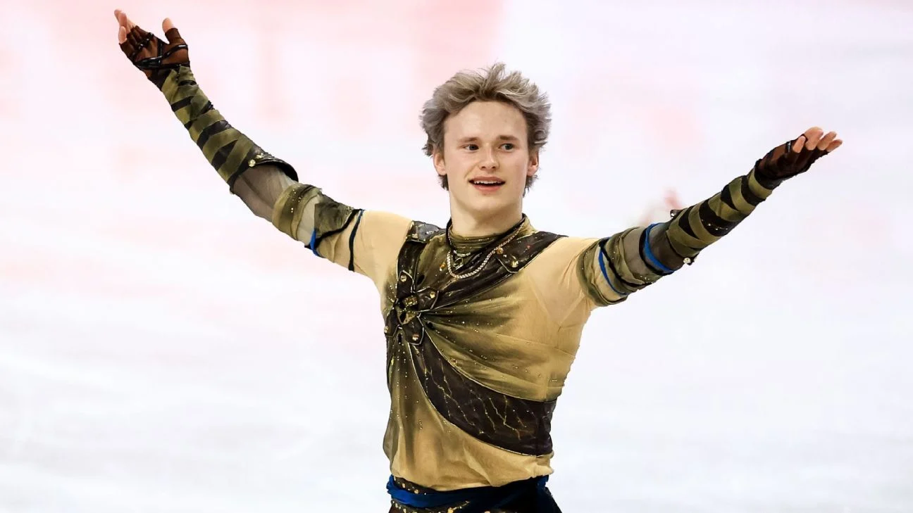 Илья Малинин возглавил турнирную таблицу после короткой программы на чемпионате мира