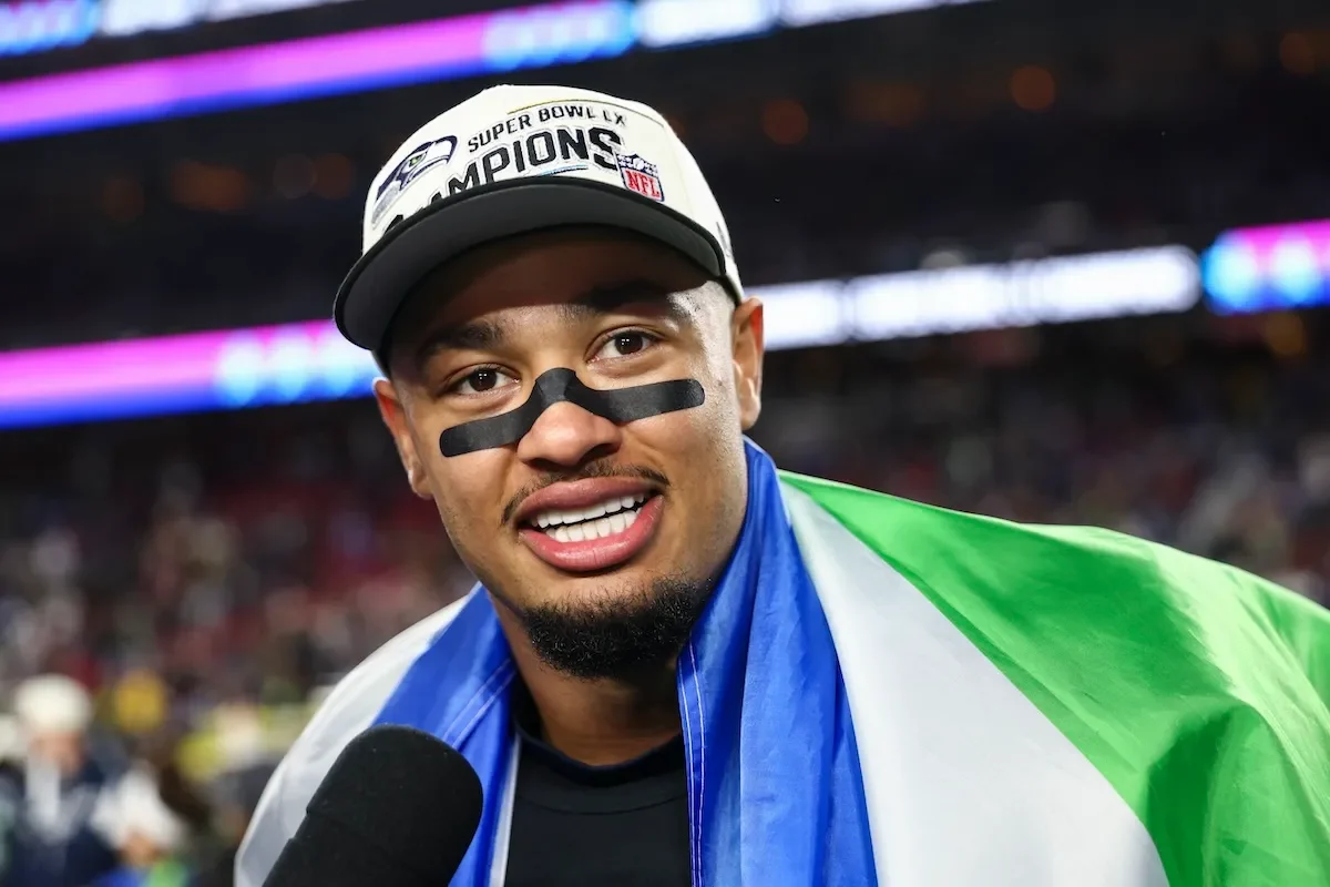 Звёздный ресивер «Сихокс» Джексон Смит-Нджигба назвал игроков НФЛ, с кем хотел бы сразиться в UFC