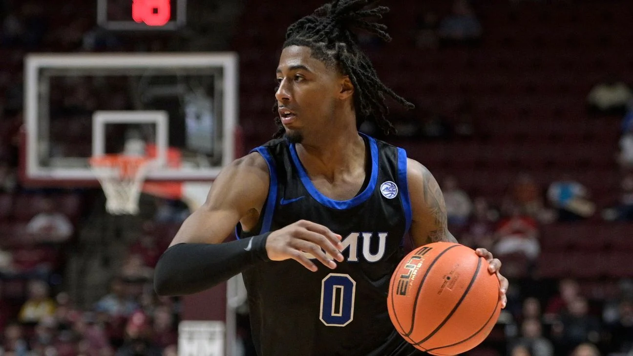 Тренер SMU Энфилд отвергает обвинения в сокрытии травмы игрока перед матчем NCAA