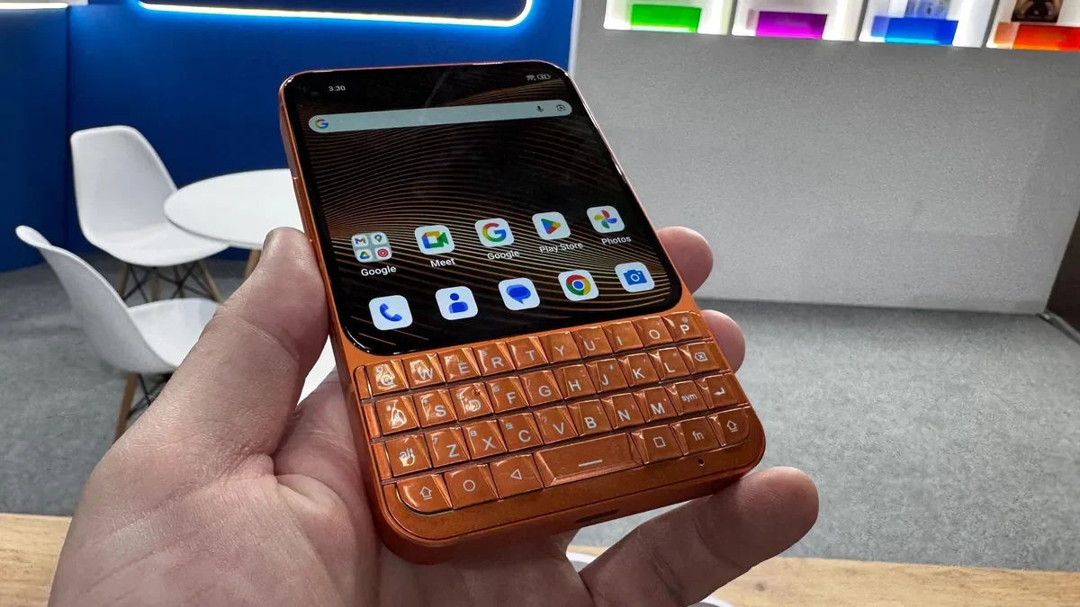 Titan 2 Elite: смартфон с физической клавиатурой собрал более $2,1 млн на Kickstarter