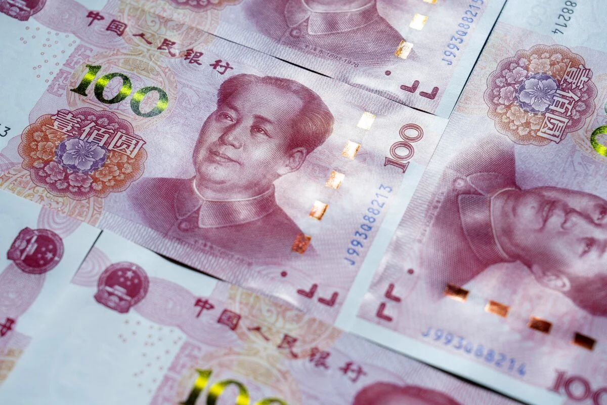 Китайский ЦБ впервые за год изъял ликвидность на фоне нефтяного шока