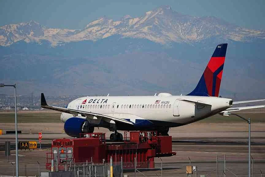 Delta Air Lines повышает плату за багаж на фоне роста цен на топливо