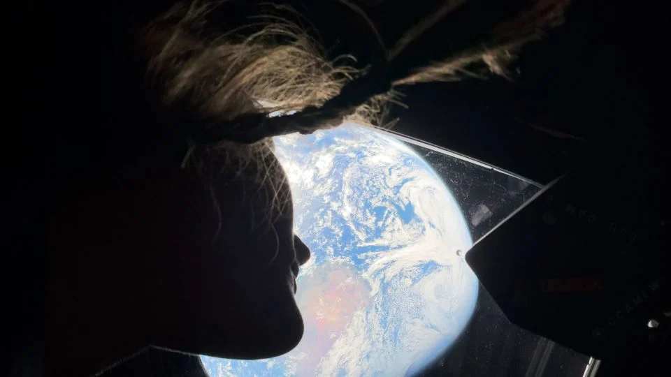 Полпути до Луны: экипаж Artemis II борется с неполадками туалета