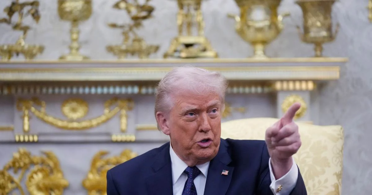 Трамп в роли шоумена: как экс-президент разыграл прессу на тему угроз Ирана