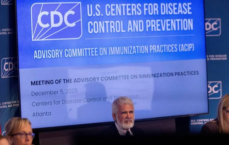 Суд США приостановил работу комитета по вакцинам: американцы могут остаться без рекомендаций по прививкам