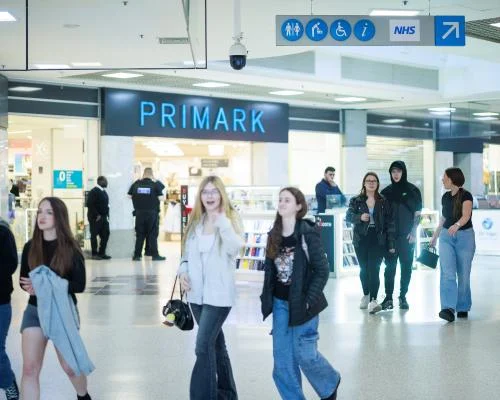 Барнсли: как медицинский центр в торговом центре меняет подход к здравоохранению и оживляет город