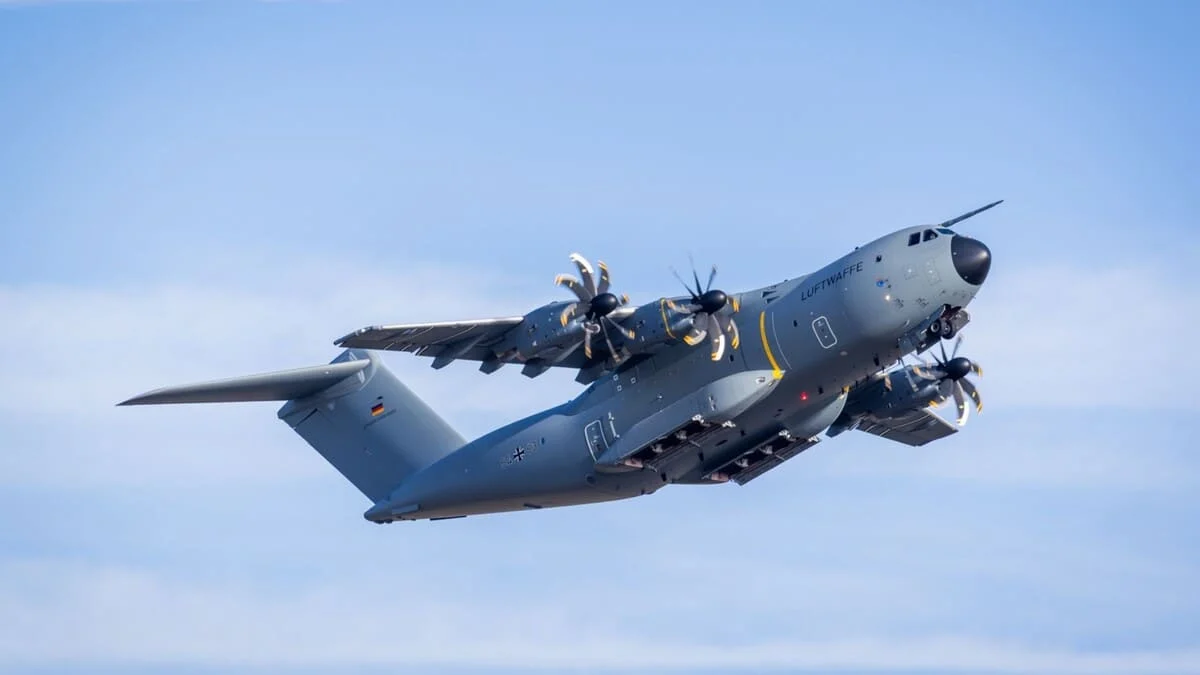 Airbus адаптирует A400M Atlas для запуска дронов и ракет