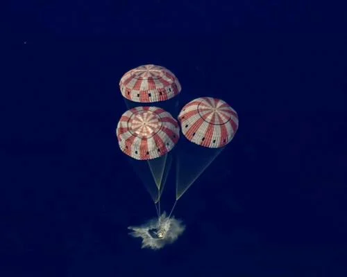 Экипаж Artemis II вернулся на Землю после рекордного облёта Луны