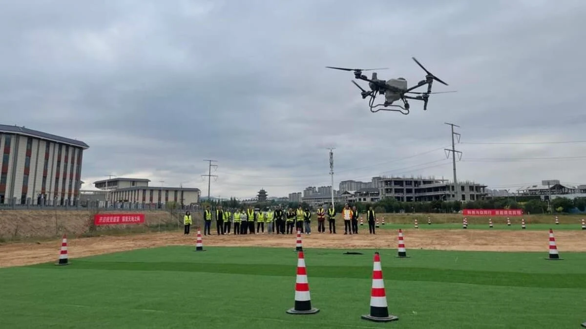 Китай испытал систему беспроводной подзарядки дронов микроволновым лучом в движении