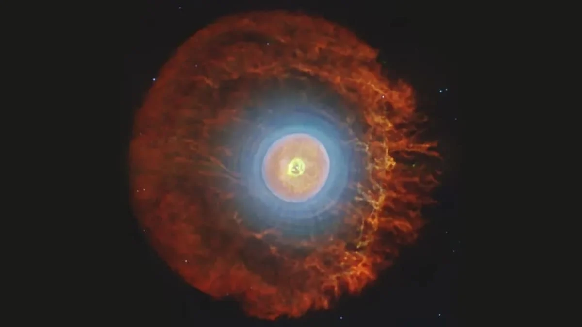 «Джеймс Уэбб» заглянул в недра умирающей звезды: новые загадки бакиболлов