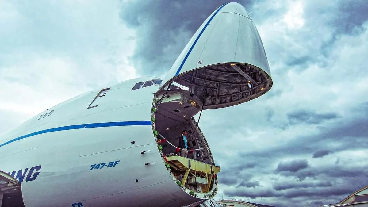 Инженерные секреты грузовых самолетов: как устроены воздушные тяжеловозы