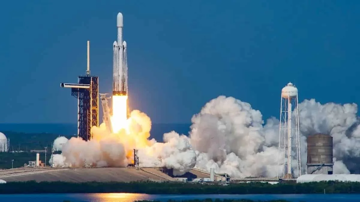Falcon Heavy вернулась к полетам после полуторагодового перерыва: запущен спутник ViaSat-3 F3