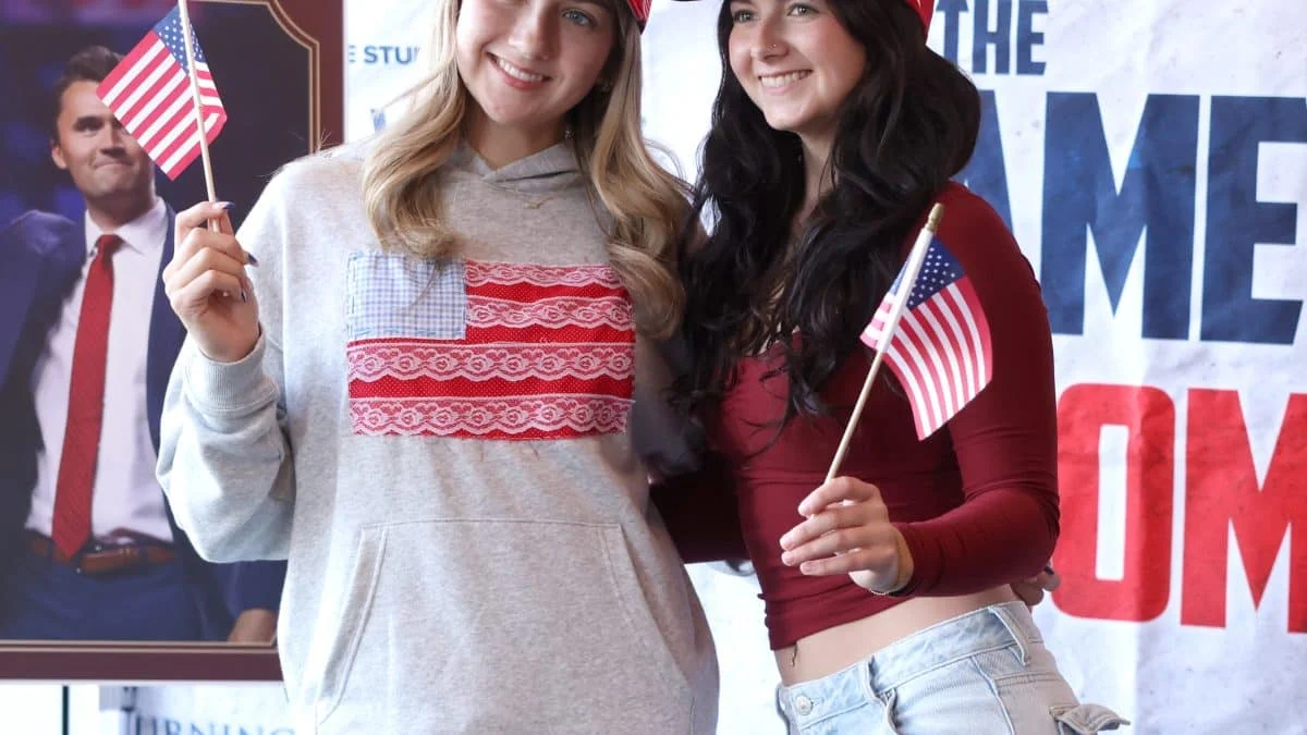 Почему сторонники Трампа остаются верны: психологическое объяснение