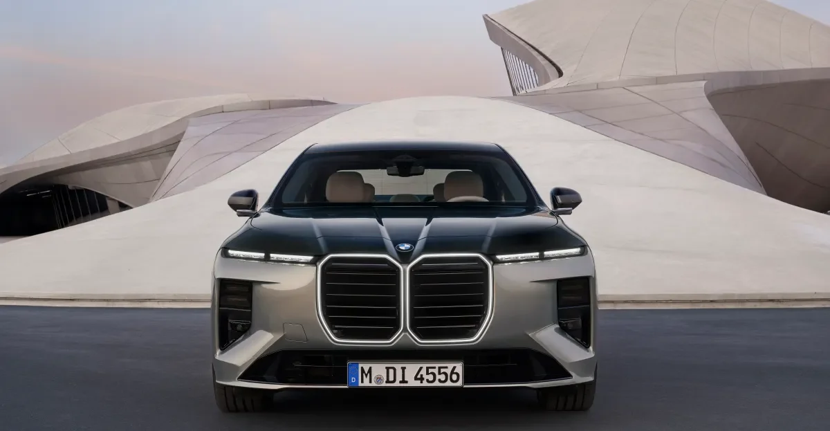 BMW представила обновлённую 7 серию на платформе Neue Klasse