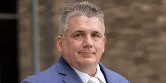 Бывший трейдер с Уолл-стрит пересматривает стратегию работы в Uber и Lyft из-за цен на топливо