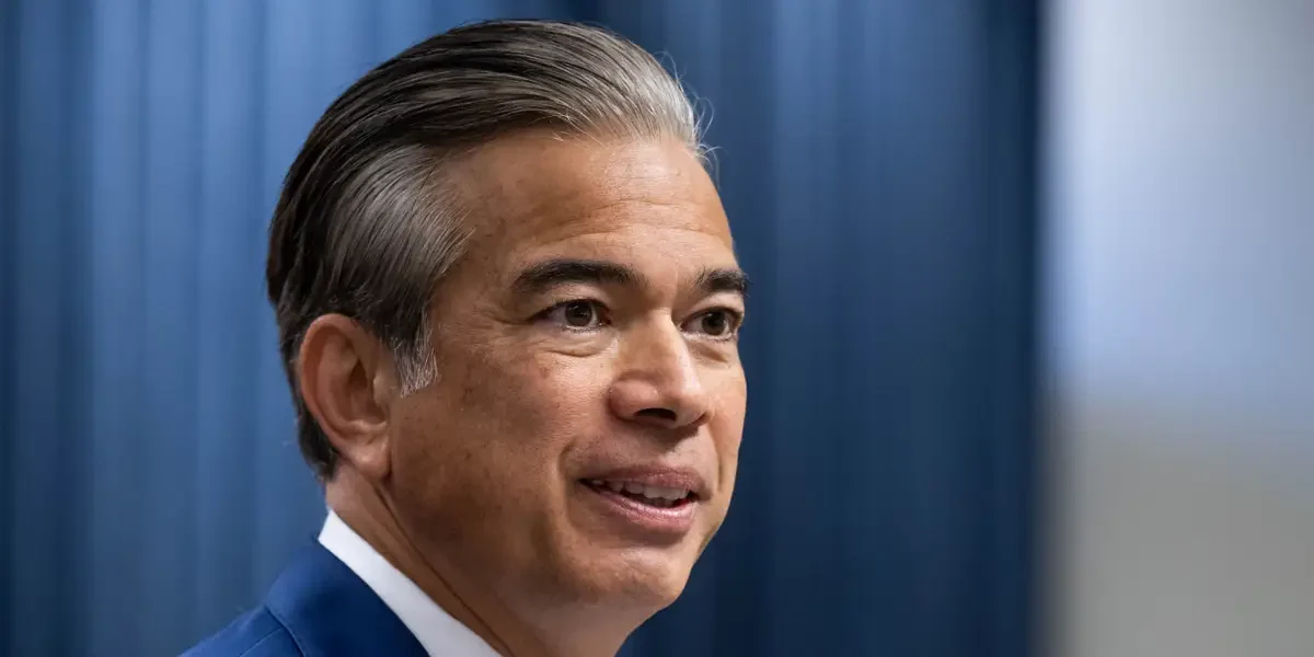 Суд Калифорнии временно остановил слияние телекомпаний Nexstar и Tegna