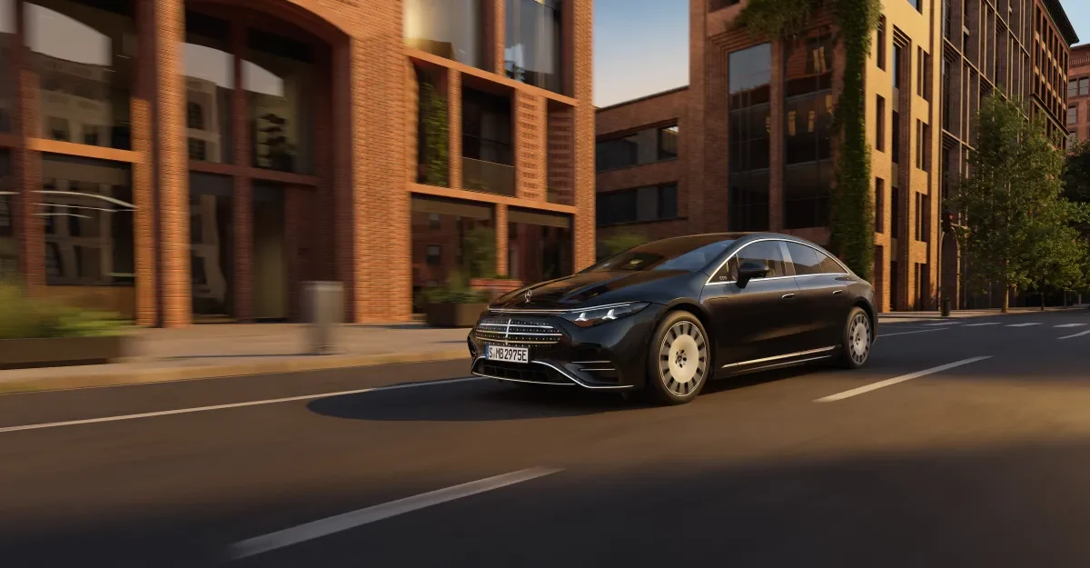 Mercedes-Benz EQS возвращается в США с улучшенной зарядкой и запасом хода